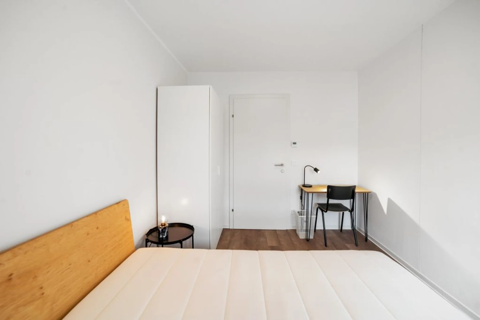 Bright private room in Graz