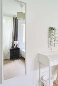 Private room at 271 Rue d'Estienne d'Orves, 92700 Colombes, France, image 4 of 39