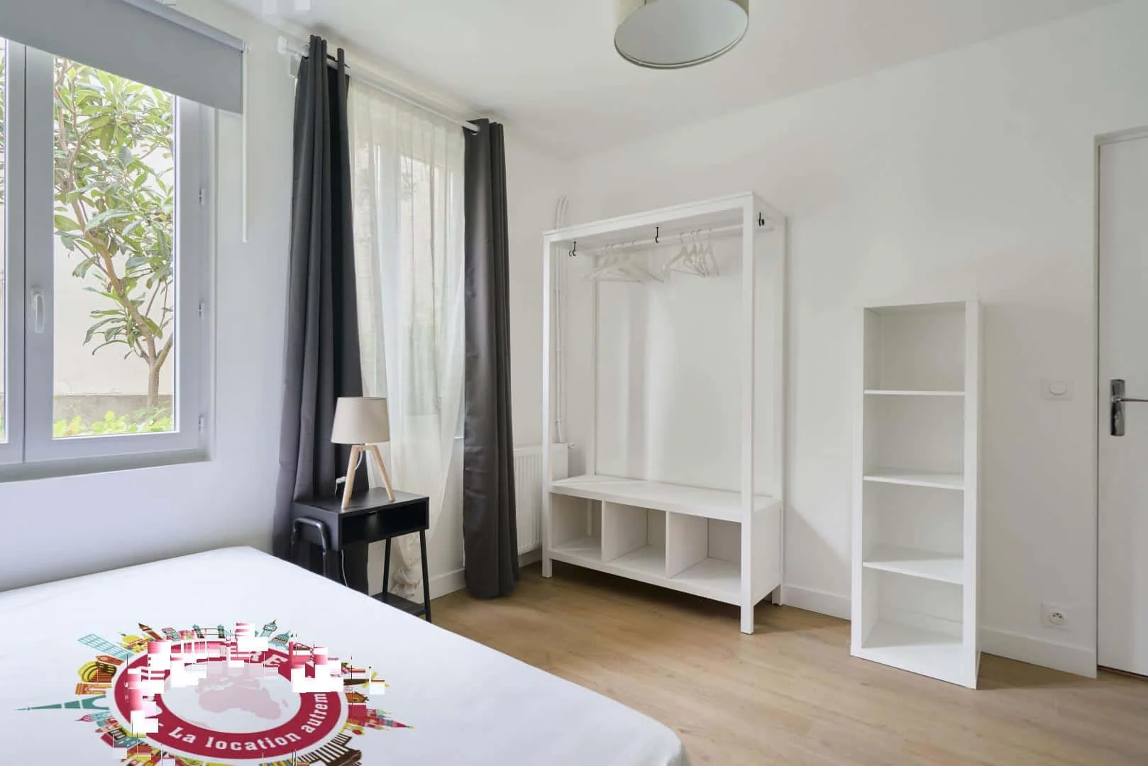 Affordable room for students with ample lighting in 