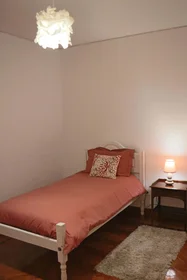 Habitación privada en Estr. Rebelva 814A, 2775-370 Carcavelos, Portugal, imagen 1 de 10