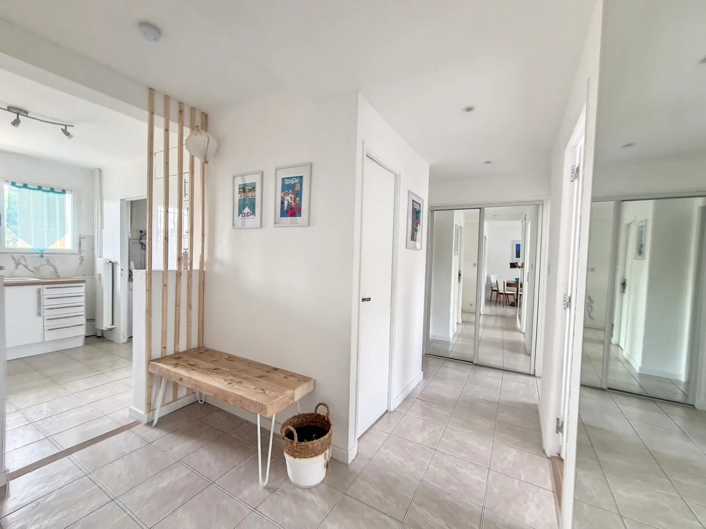 Chambre d'étudiant confortable et spacieuse dans 