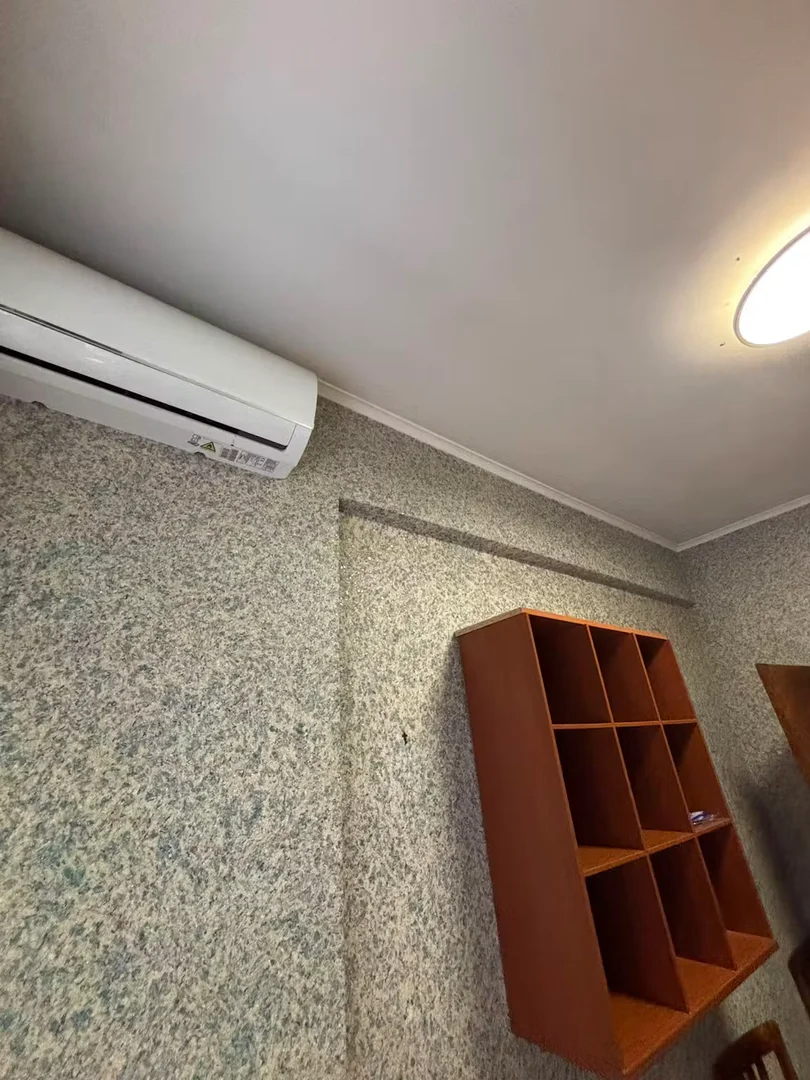 Cozy room for students available in 