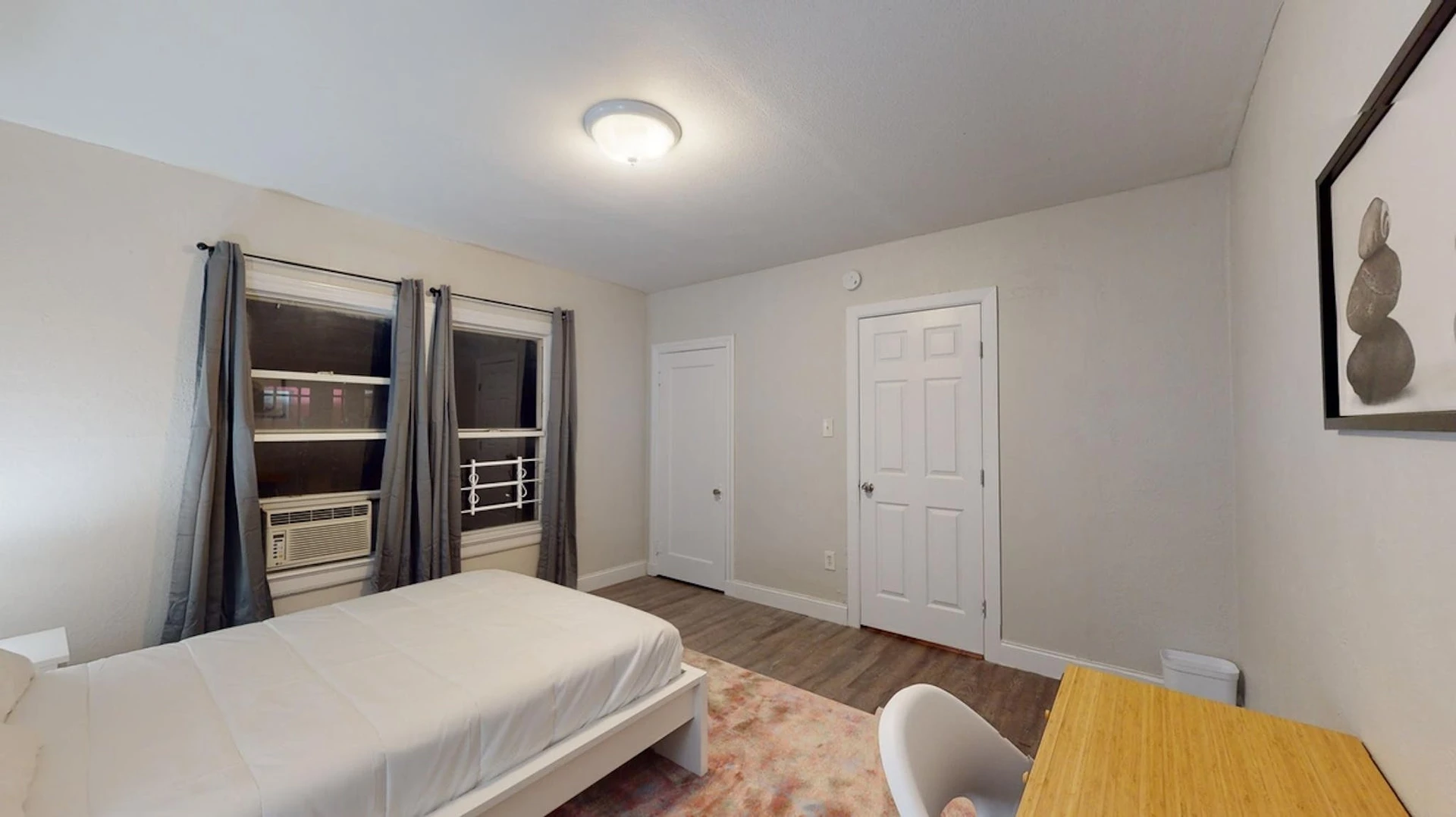 Cheap private room in Dallas