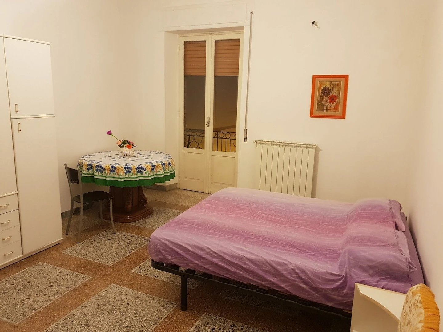 Bright shared room for rent in Foggia