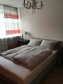 Gesamte Unterkunft in der Regina-Ullmann-Straße, Johanneskirchen, bild 3 von 5