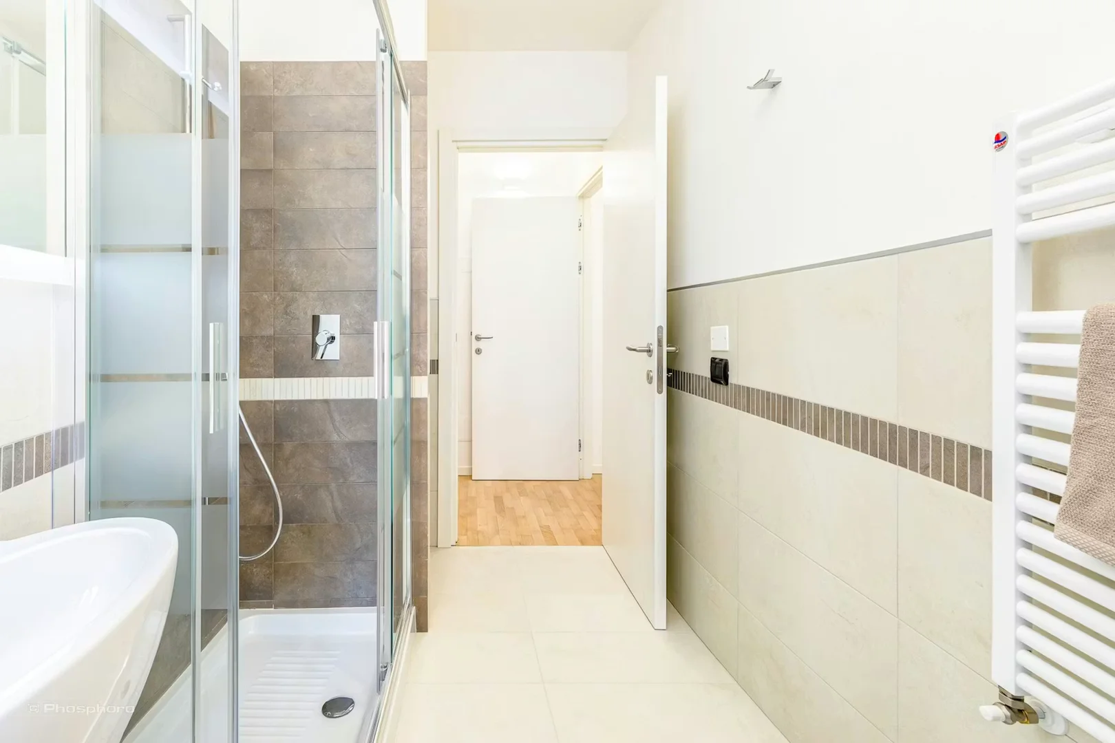 Quarto de estudante económico perto do campus em 