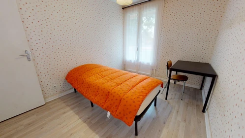 Chambre privée à 21 Rue Alfred Brinon, image 24 de 44