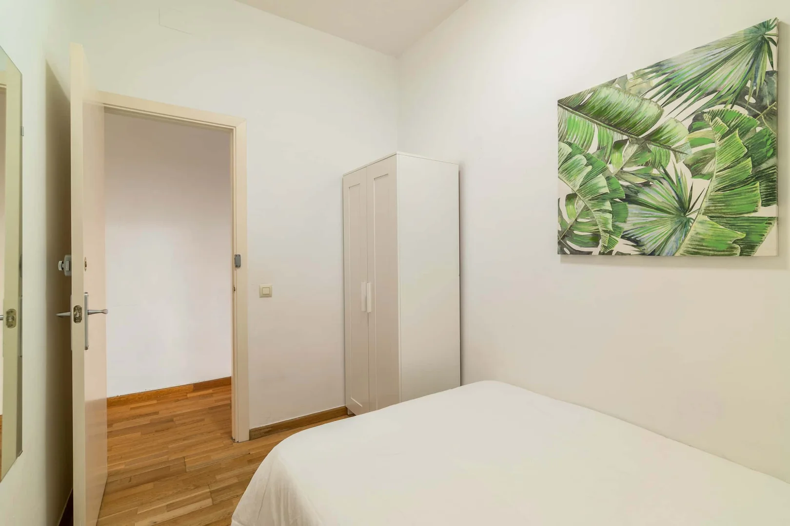 Av. del Paral·lel, 08015 Barcelona, Spain