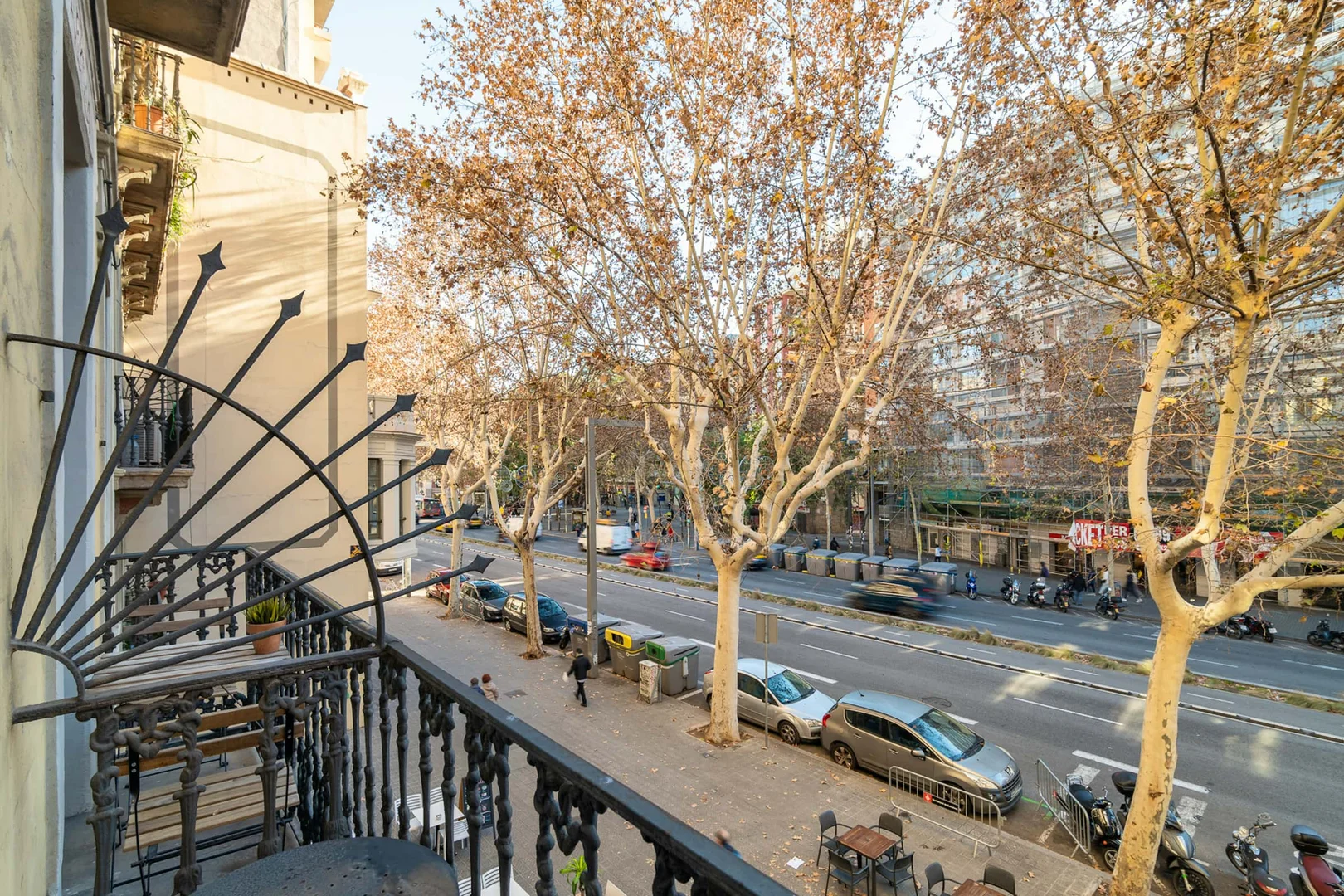 Av. del Paral·lel, 08015 Barcelona, Spain