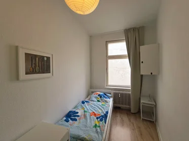 Private room at Potsdamer Straße, Bezirk Steglitz-Zehlendorf, image 2 of 10