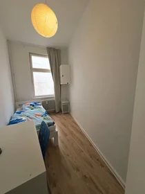 Private room at Potsdamer Straße, Bezirk Steglitz-Zehlendorf, image 3 of 10