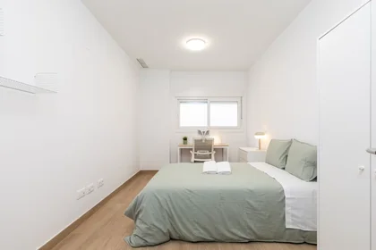 Quarto privado em Carrer Isabel la Catòlica, , imagem 4 de 10