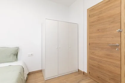 Quarto privado em Carrer Isabel la Catòlica, , imagem 5 de 10
