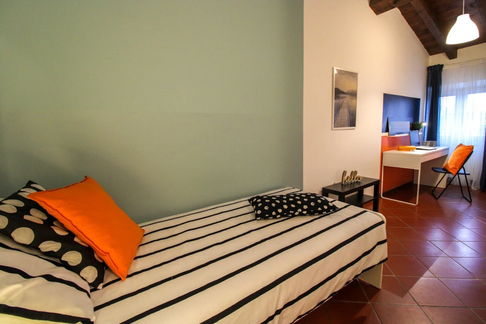 Quarto para alugar com cama de casal em Brescia