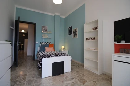 Room for rent in a shared flat in Brescia