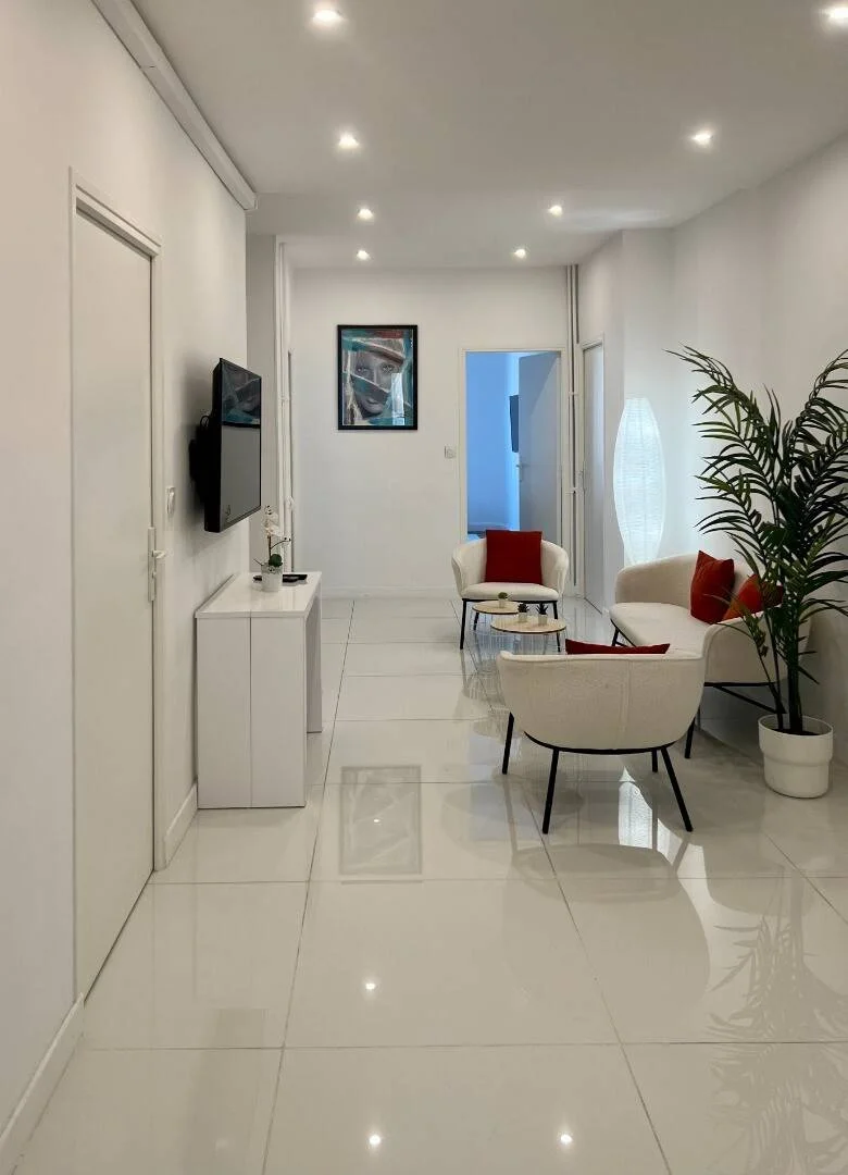 Comfortable and spacious student room in 