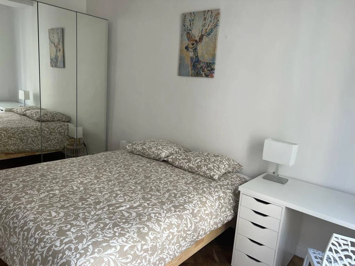 Student-friendly room in  with modern amenities