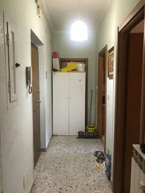 Logement entier à Via Calpurnio Fiamma, Don Bosco, image 2 de 9