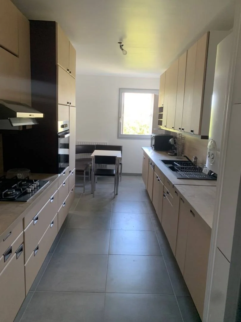Chambre à louer dans un appartement d'étudiant à , entièrement meublée