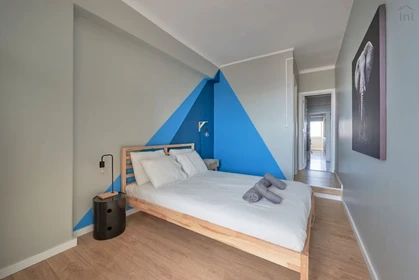 Pokój do wynajęcia z podwójnym łóżkiem w Lizbona