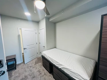 Accommodation with 3 bedrooms in Berkeley