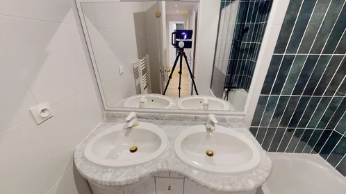 Prywatny pokój 79 Boulevard Général Vanier, obraz 33 34