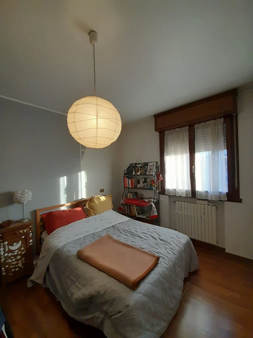Stanza in affitto in appartamento condiviso a Parma