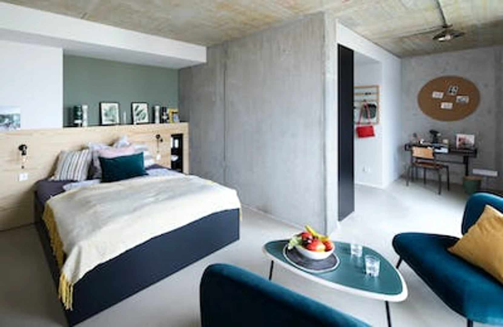 Zimmer mit Doppelbett zu vermieten Frankfurt