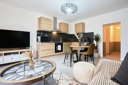 Privatzimmer in der 37 avenue de londres, bild 23 von 41