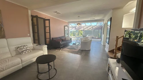 Private room at Antibes, 06600, image 15 of 21
