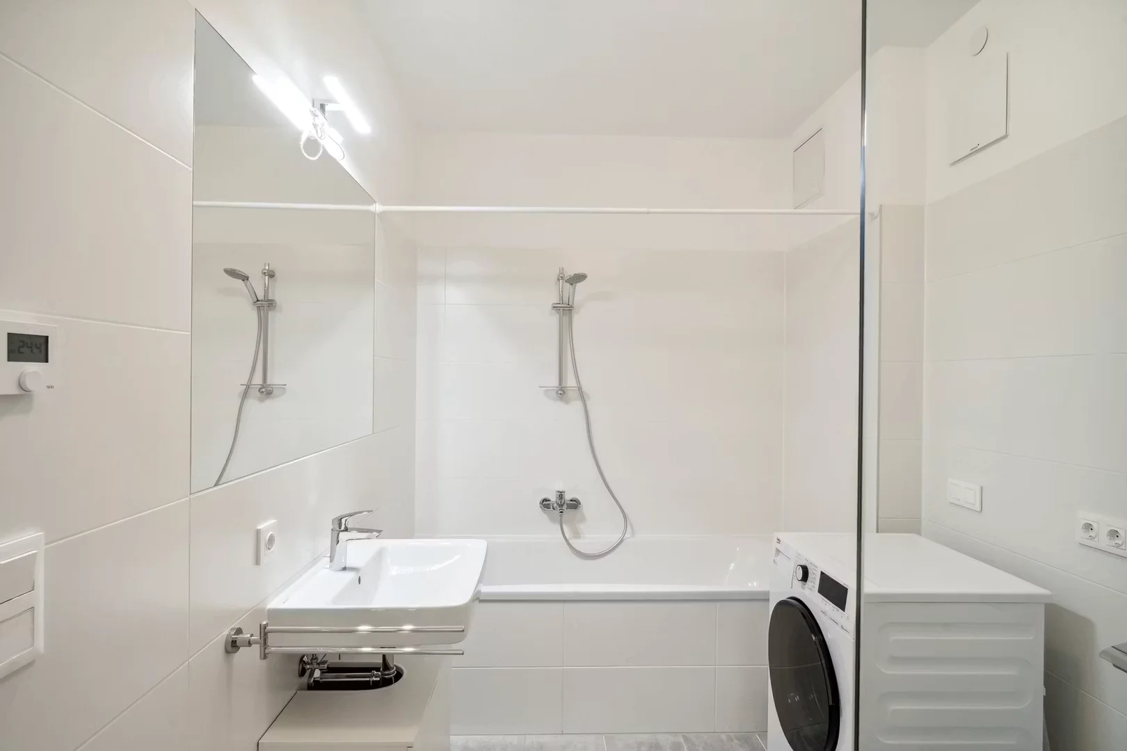 Chambre abordable pour les étudiants avec un bon éclairage dans 