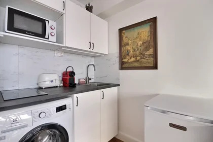 Całe miejsce Rue Augereau, 7th Arrondissement, obraz 7 10