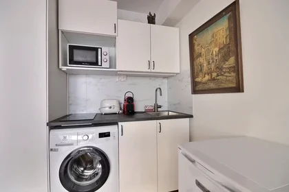 Całe miejsce Rue Augereau, 7th Arrondissement, obraz 8 10