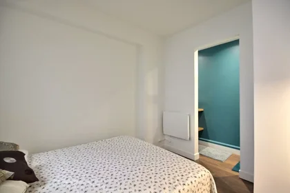 Całe miejsce Rue Augereau, 7th Arrondissement, obraz 9 10