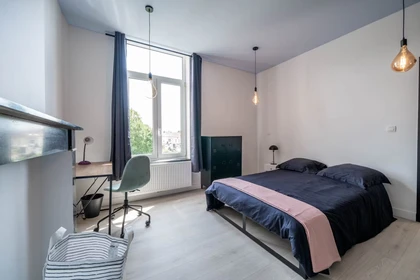 Günstiges Privatzimmer in Charleroi