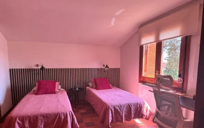 Mehrbettzimmer in der Carrer d'Octavi Bruix, Bellaterra, bild 7 von 10