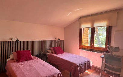 Mehrbettzimmer in der Carrer d'Octavi Bruix, Bellaterra, bild 8 von 10