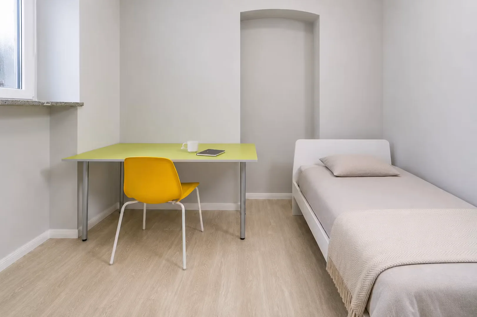 Stanza in affitto in appartamento per studenti a , completamente arredata