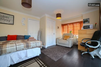 Alquiler de habitación en piso compartido en London