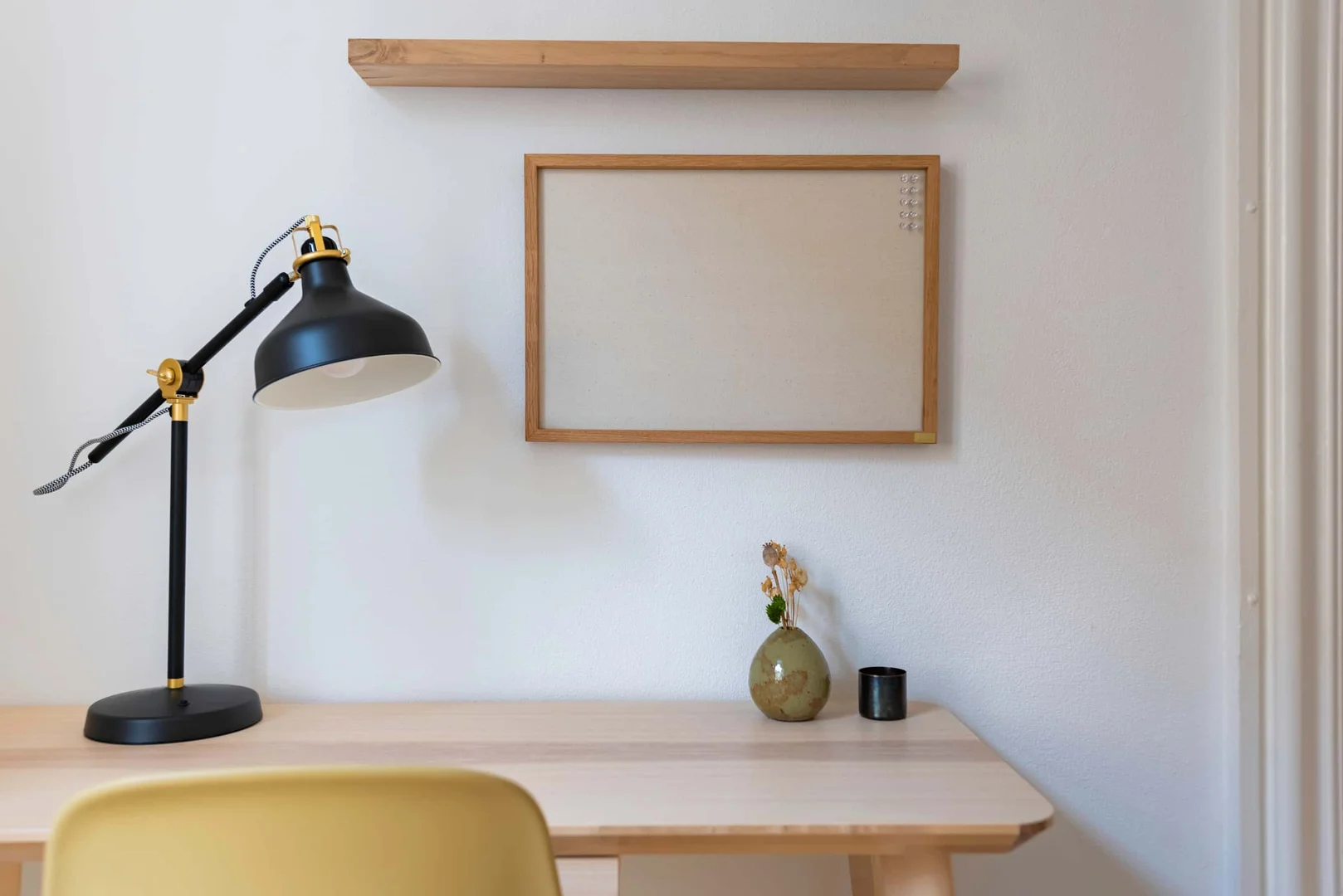 Cozy room for students available in 