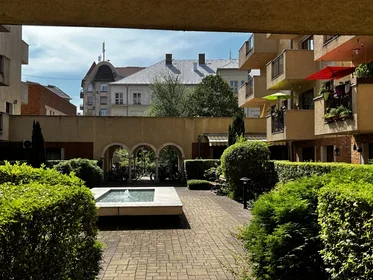 Całe miejsce Lenhossék utca 3, obraz 26 33
