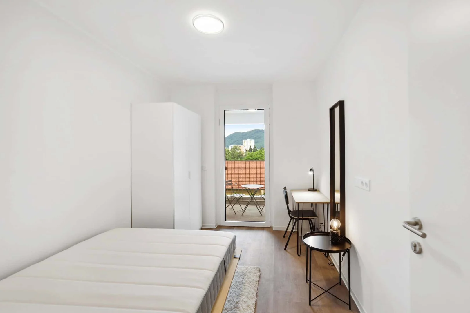 Preisgünstiges Studentenzimmer in günstiger Lage in