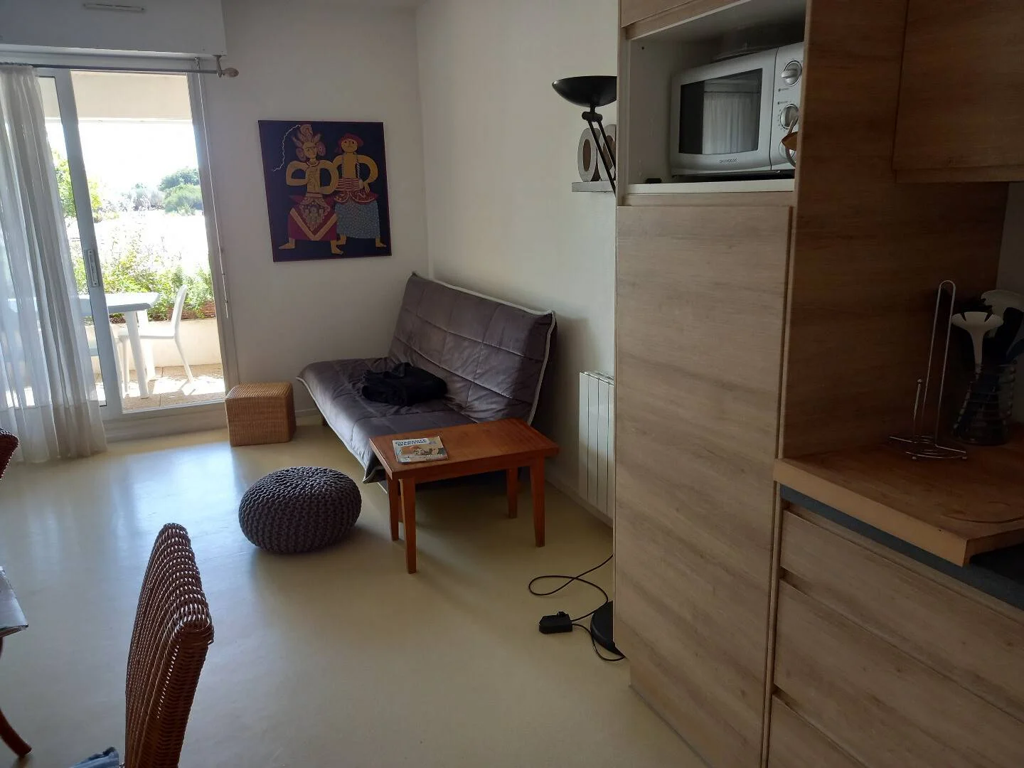 Chambre abordable pour les étudiants avec un bon éclairage dans 