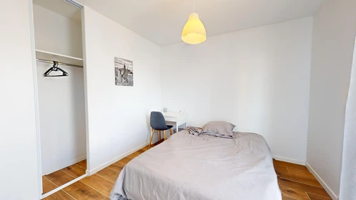 Renting rooms by the month in Toulouse