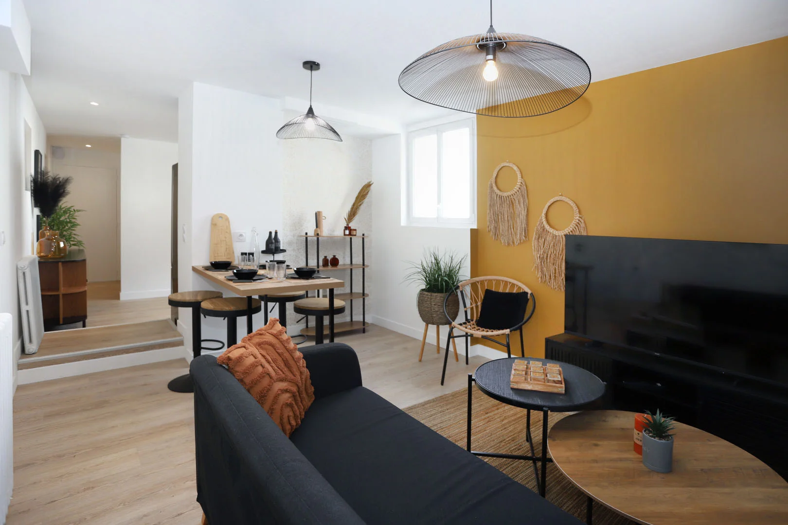 Habitación asequible para estudiantes con buena iluminación en