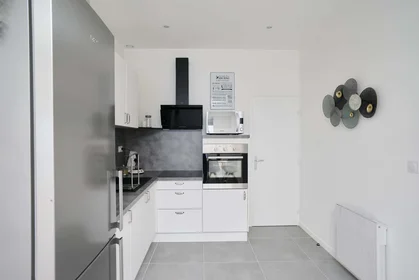 Privatzimmer in der 48 Rue Fernig, 59300 Valenciennes, France, bild 15 von 22