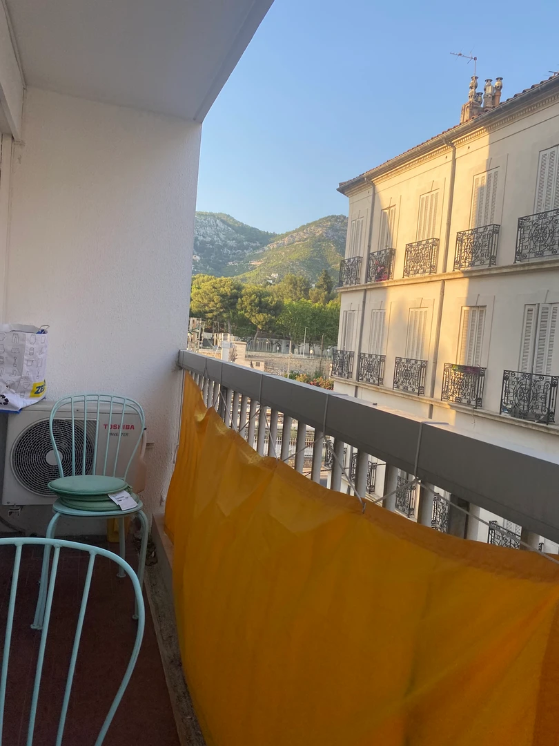 Alojamento com 2 quartos em Toulon
