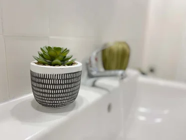 Quarto privado em C. el Pedroso, 4, 41008 Sevilla, España, imagem 14 de 14