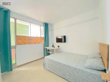 Özel oda konumu Pl. Gelo, 1, 41009 Sevilla, España, 1 15 görüntüsü