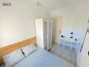 Quarto privado em Bda. la Palmilla, 3, 41009 Sevilla, España, imagem 3 de 12